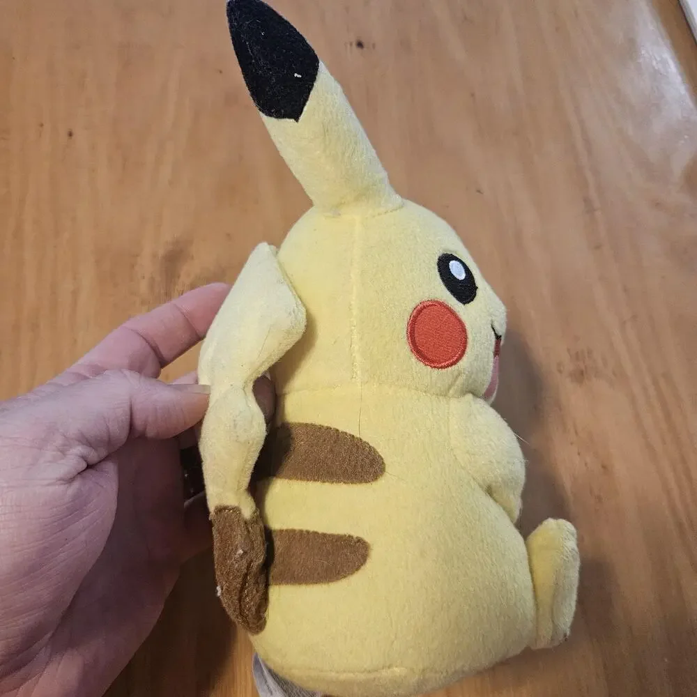 Pokemon Pikachu‎ Plush Stuffed Animal Toy Small Yellow Sitting Tomy 2016 Figure